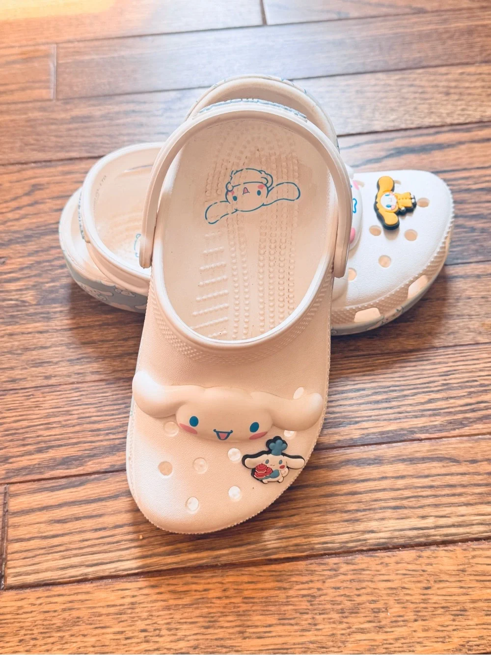 CROCS White Cinnamoroll Clog Sandals with Cute Charms